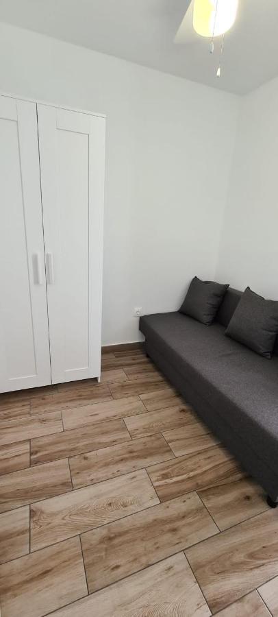 Family Comfortable Apartment Арона Екстер'єр фото