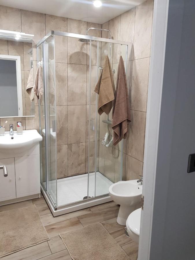 Family Comfortable Apartment Арона Екстер'єр фото